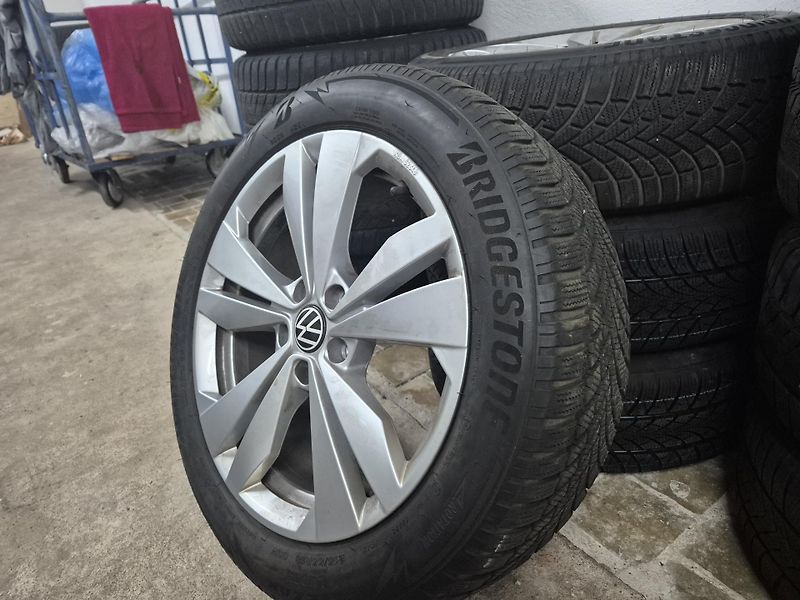 Volkswagen ID.3 110kw, PURE, SOH 91,4% - fotka 42 z 45