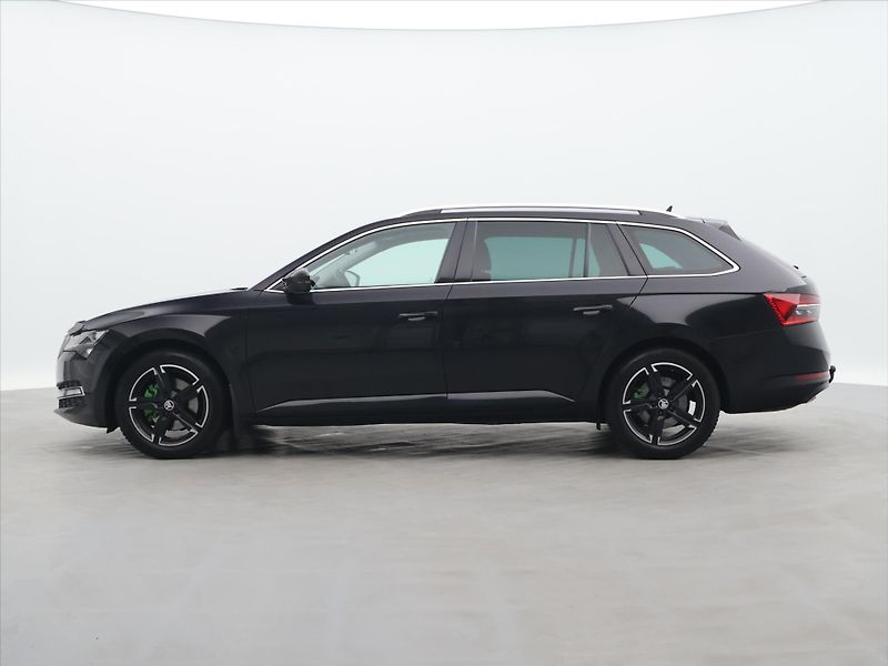 Škoda Superb 2.0 TDI 110kW Style DSG Tažné - fotka 4 z 32