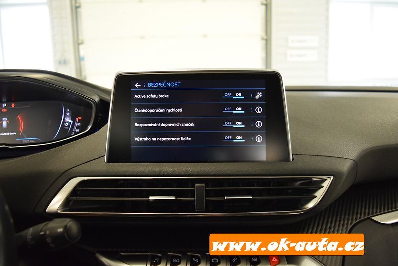 Peugeot 3008 1.5 BHDI AUTOMAT ACTIVE PACK - fotka 46 z 59