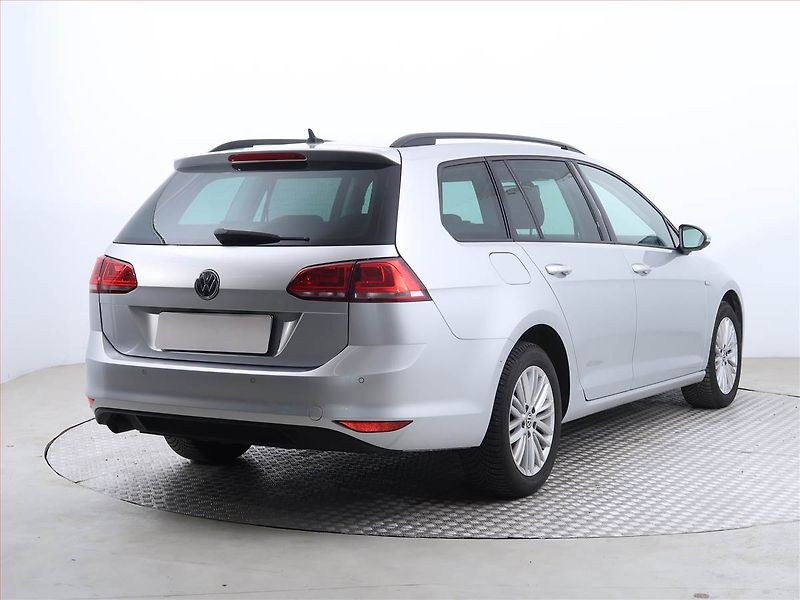 Volkswagen Golf (2014) 1.6 TDI, Navi, Tempomat - fotka 5 z 19