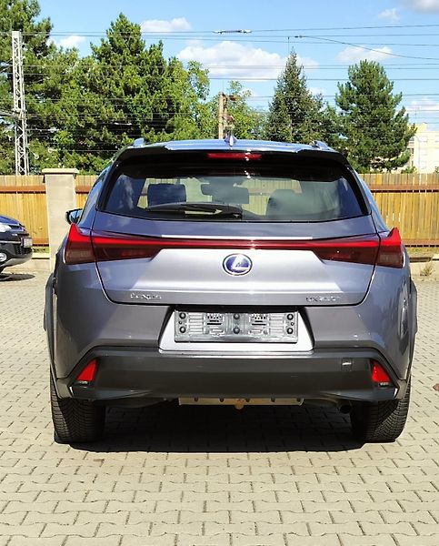 Lexus UX 250h BUSINESS edition,alcantara - fotka 6 z 24