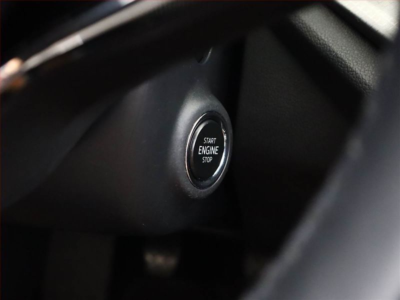 Škoda Octavia (2023) Ambition 1.5 TSI, Tempomat - fotka 16 z 18