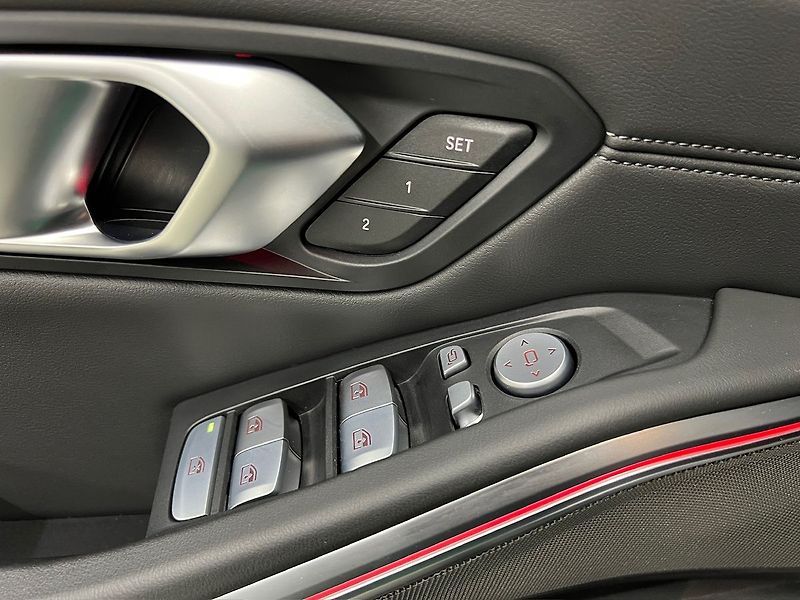 BMW M3 390KW xDrive COMPETITION, H&K - fotka 33 z 37