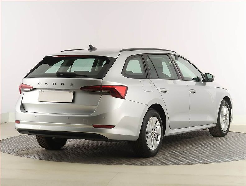 Škoda Octavia (2022) Ambition 2.0 TDI, Automat - fotka 5 z 30
