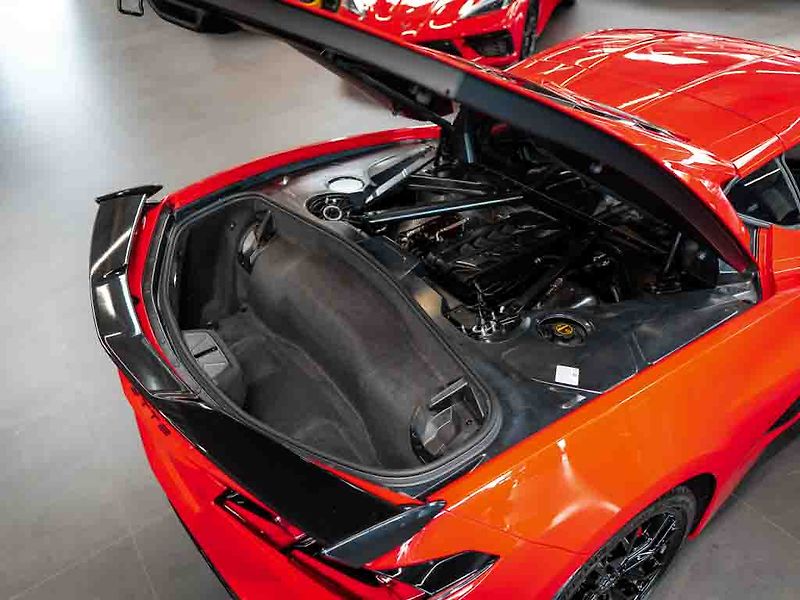 Chevrolet Corvette (2026) 6.2 Stingray 3LT Z51 Facelift - fotka 6 z 39