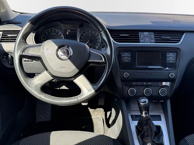 Škoda Octavia (2014)  1.6 TDI CR DPF Ambition Combi - fotka 5 z 18