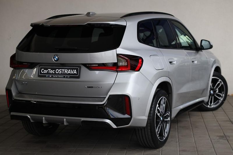 BMW X1 xDrive20d - fotka 3 z 17