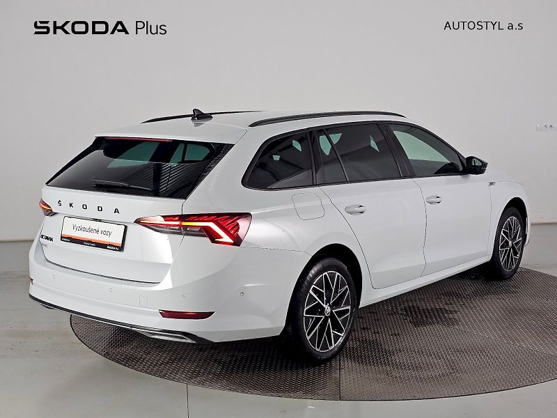 Škoda Octavia (2023) 2.0TDi 4x4 DSG SPORTLINE - fotka 2 z 28