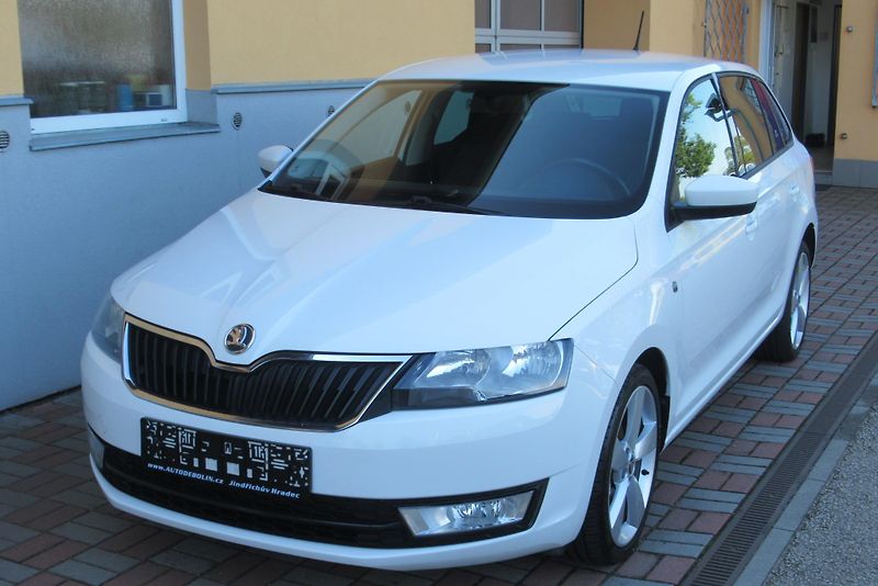 Škoda Rapid 1.2 TSi AUT. KLIMA TEMPOMAT - fotka 7 z 17