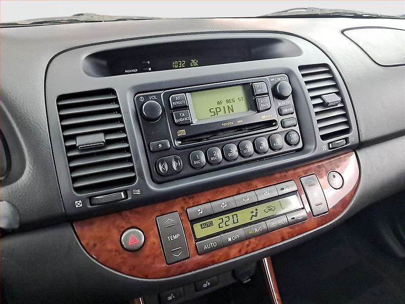 Toyota Camry (2002) 2.4 i, Automat, po STK - fotka 12 z 18