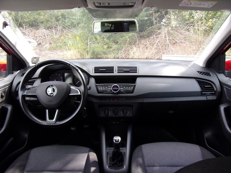 Škoda Fabia (2018) 1.0TSi 70kW CHZ KLIMATIZACE ČR - fotka 10 z 20
