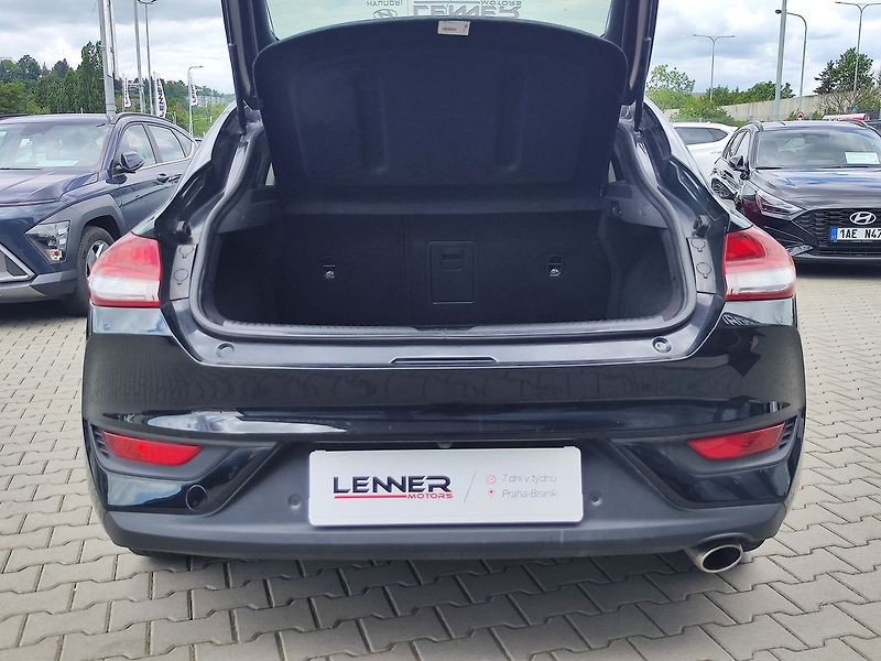 Hyundai i30 1.5 T-GDi/117kW Smart MHEV - fotka 9 z 31