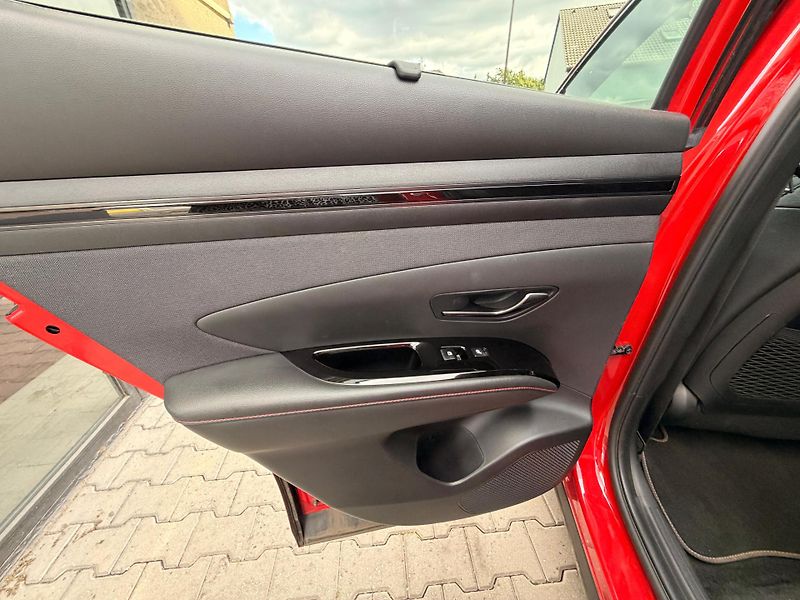 Hyundai Tucson 1.6-HYBRID-PREMIUM-N-LINE - fotka 37 z 41