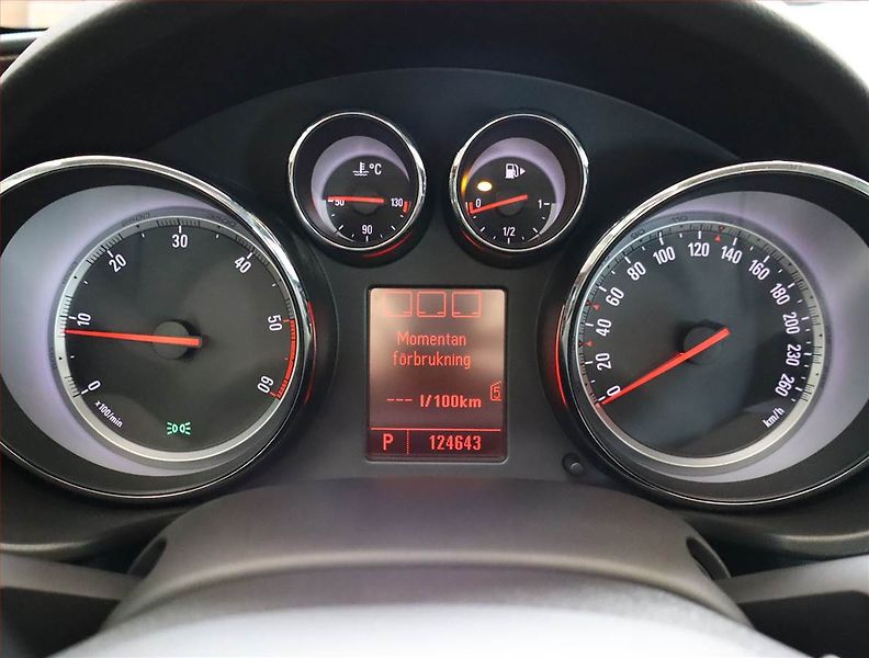 Opel Insignia (2009) 2.0 CDTI, Automat, Tempomat - fotka 11 z 18