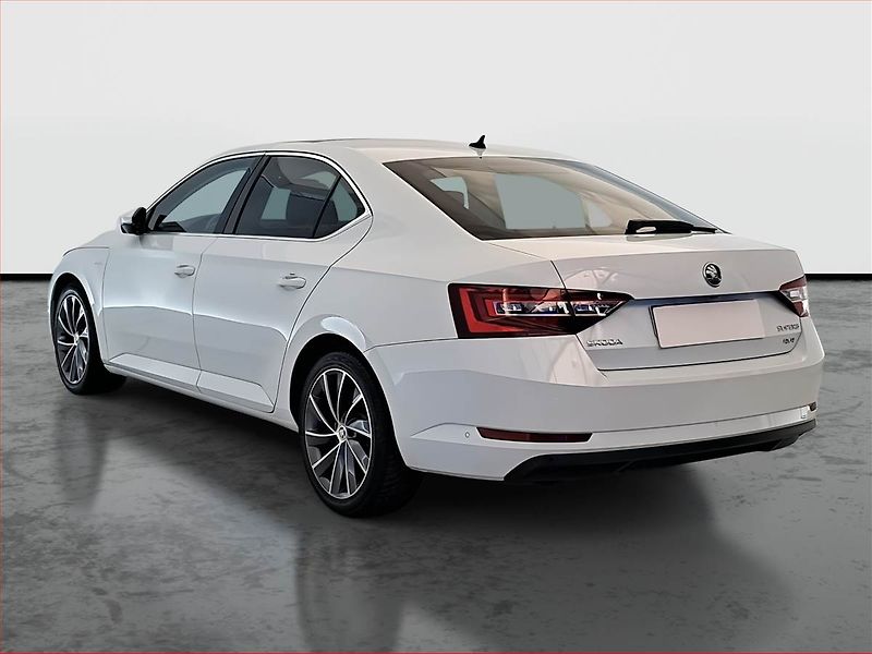 Škoda Superb (2016) Laurin&Klement 2.0 TDI 4x4 - fotka 4 z 22