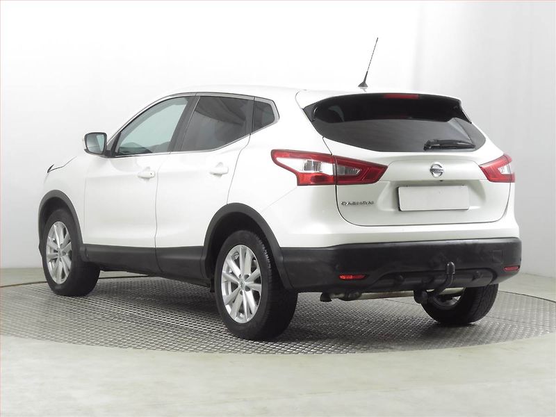 Nissan Qashqai (2015) 1.6 dCi, Automat, Serv.kniha - fotka 4 z 20