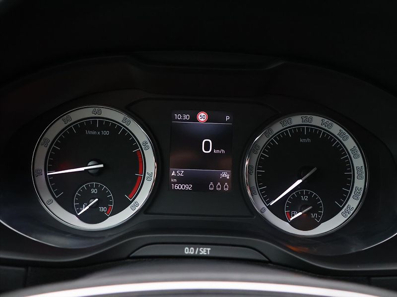 Škoda Karoq 1,5 TSI 110kW DSG Sportline - fotka 17 z 37