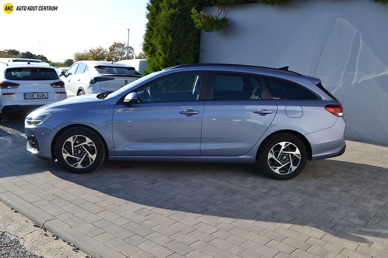 Hyundai i30 WG 1.5T-GDI 103KW DCT FAMILY N - fotka 2 z 47