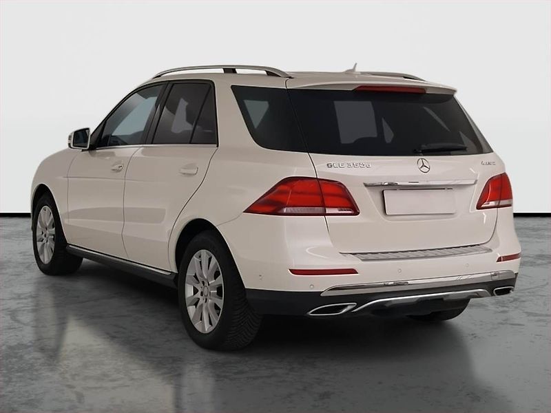 Mercedes-Benz GLE (2016) 350 d - fotka 4 z 24