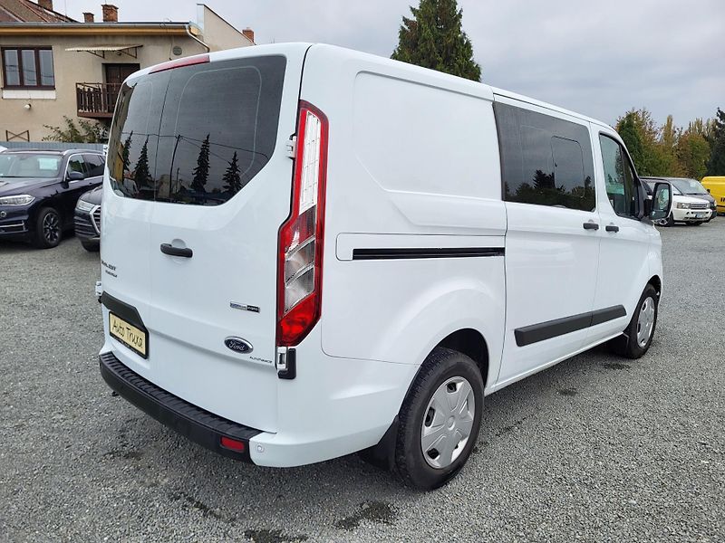 Ford Transit Custom 2.0 EcoBlue mHEV 96kW 6-míst - fotka 4 z 45