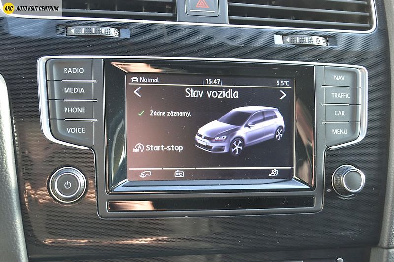 Volkswagen Golf VII    2.0TSI -162KW   GTI - fotka 24 z 39