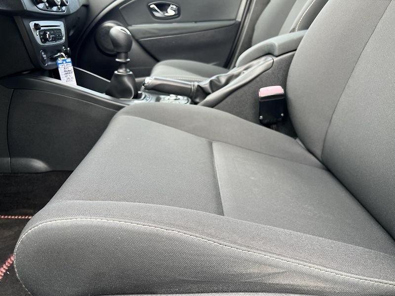 Renault Mégane 1.5DCi KLIMA TEMPOMAT odp.DPH - fotka 11 z 44