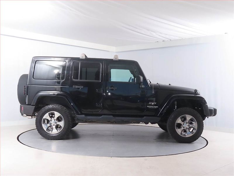 Jeep Wrangler (2018) 3.6 V6 - fotka 6 z 15