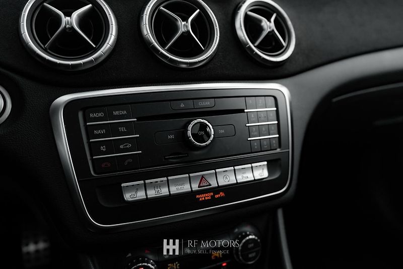 Mercedes-Benz CLA (2018) 220d SB 4Matic AMG - fotka 38 z 49