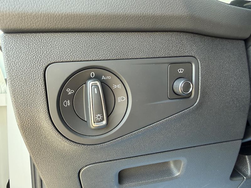 Volkswagen Tiguan R-Line 2,0 TSi/180kW 4x4 DSG - fotka 20 z 114