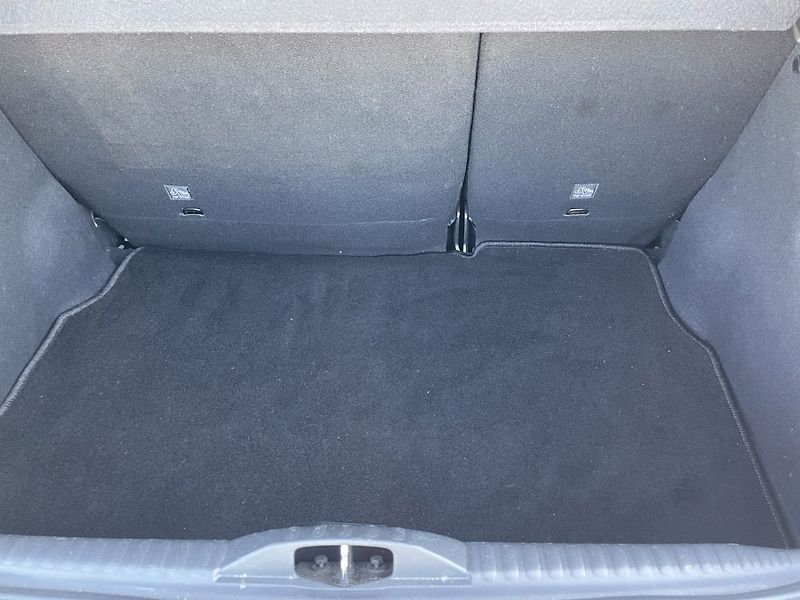 Citroën C3 (2017) 1.2 PureTech,Feel,60kW,1.Maj,Č - fotka 10 z 35
