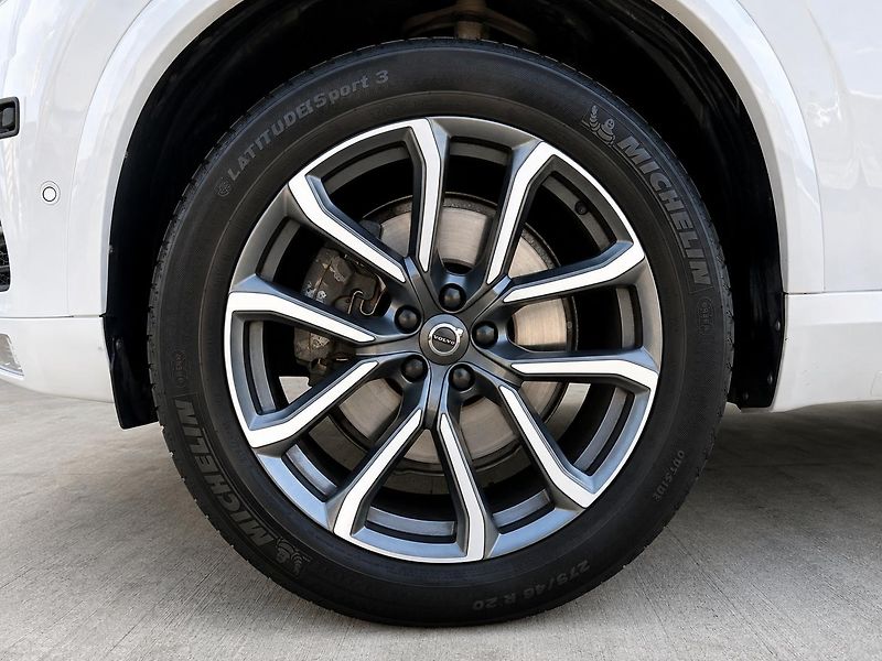 Volvo XC90 D5 AWD Inscription Polestar - fotka 29 z 29