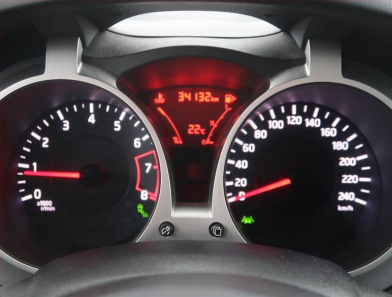 Nissan Juke (2014) 1.2 DIG-T, Serv.kniha, Navi - fotka 11 z 21