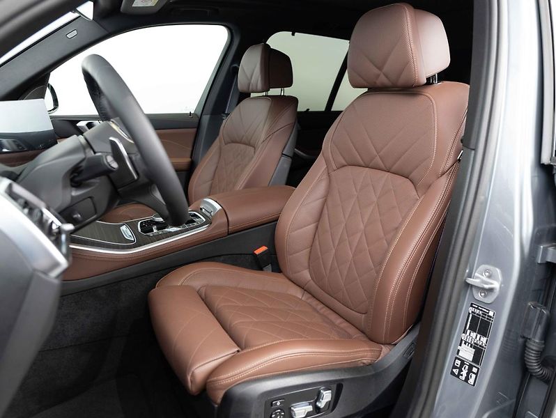 BMW X5 xDrive30d - fotka 17 z 23