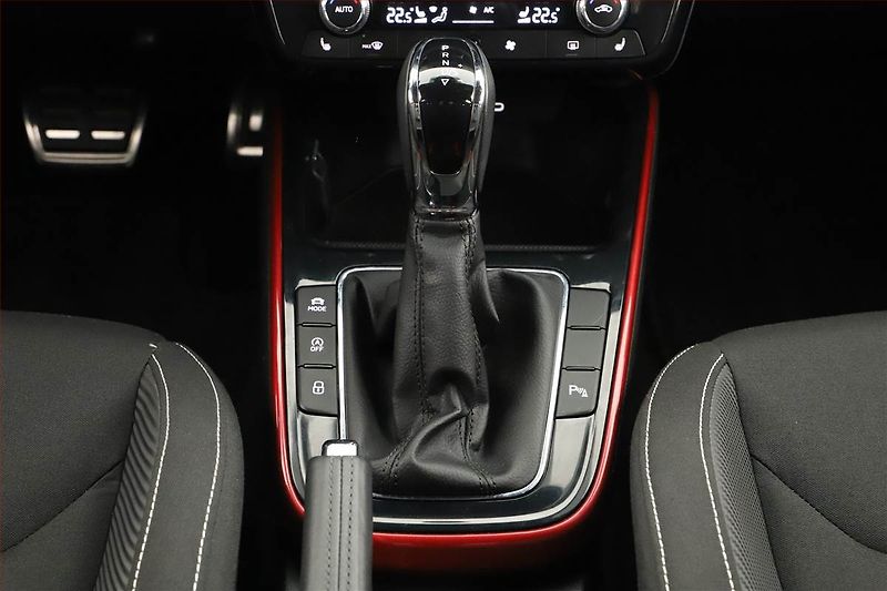 Škoda Fabia (2026) 1.0 TSI, MONTE CARLO, KEYLESS - fotka 12 z 17