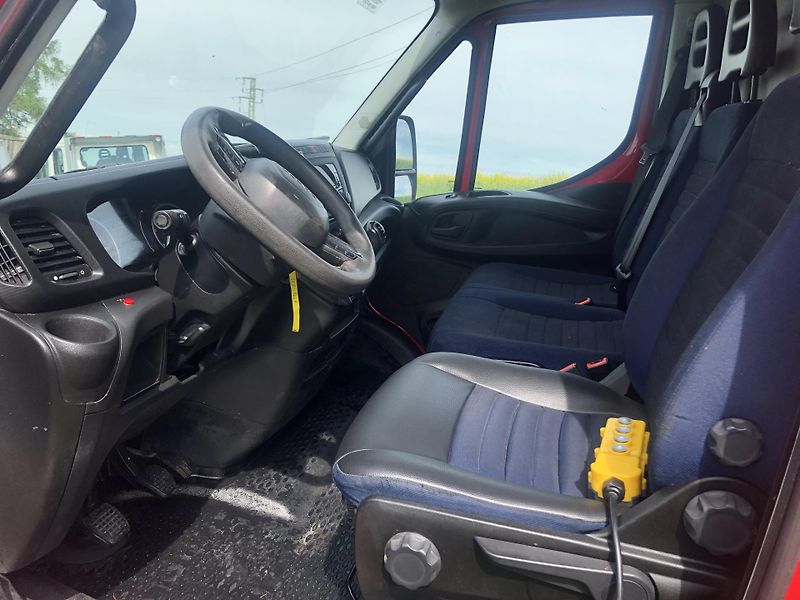 Iveco Daily (2020) 50C16 3.0TD nosič +HR 1.6t N1B - fotka 9 z 14