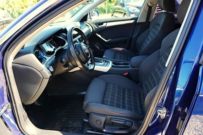 Audi A4 (2013) S-LINE 2,0 TDI 130 kW - fotka 32 z 63