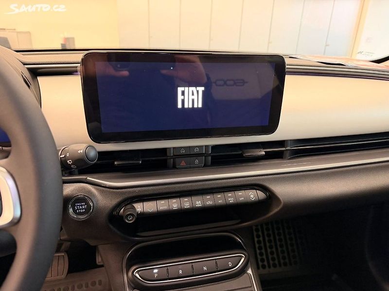 Fiat 600 (2026) La Prima 1.2 Turbo Hybrid 145k - fotka 10 z 16