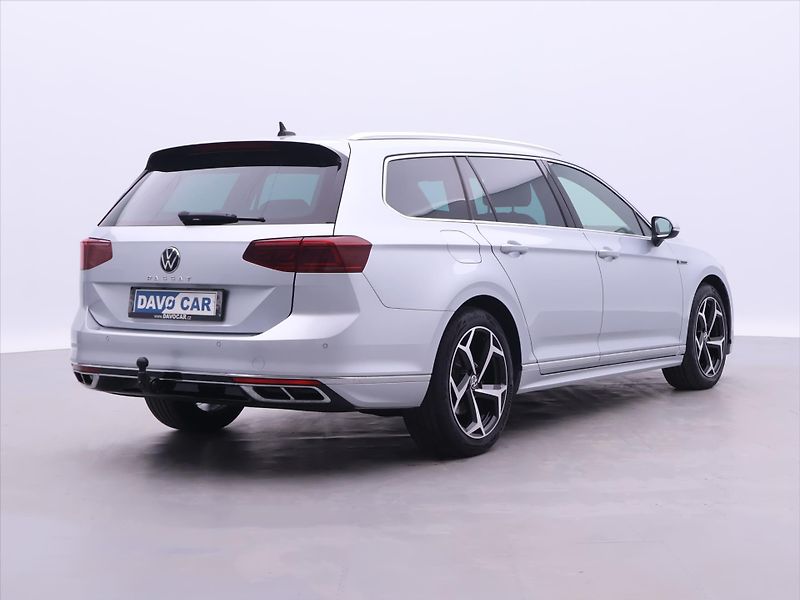 Volkswagen Passat 2.0 TDI DSG R-LINE Matrix - fotka 7 z 32