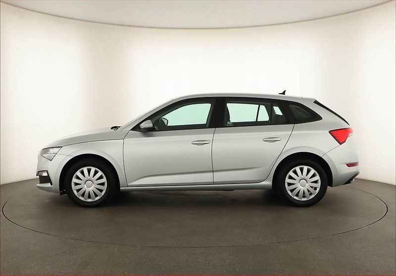 Škoda Scala (2021) 1.0 TSI, Automat, ČR,1.maj - fotka 3 z 12