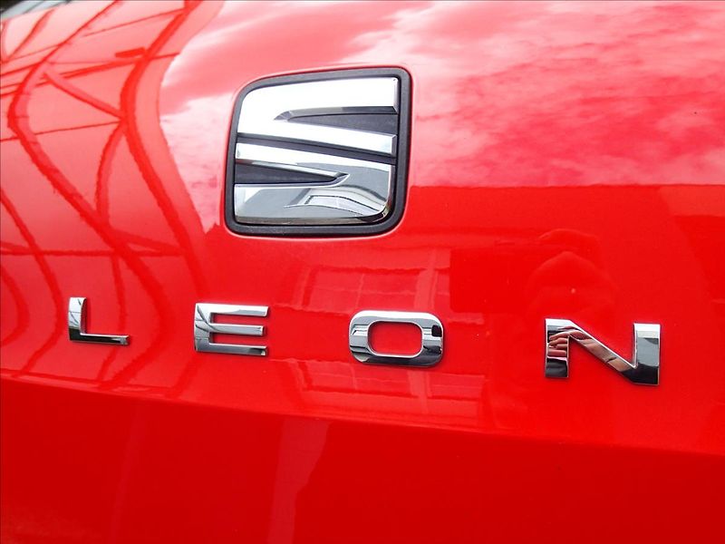 Seat Leon 2,0 TDi, FR, Dsg, ČR - fotka 40 z 49
