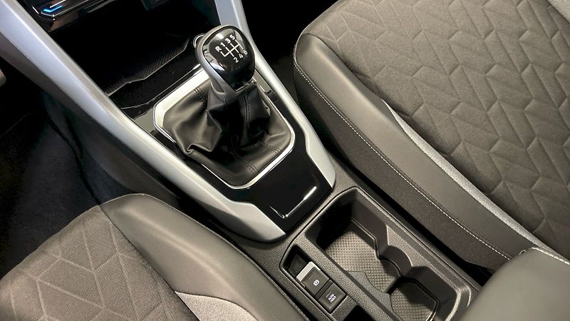 Volkswagen T-Roc (2025) Life GOAL 1.0 TSI 85kW - fotka 24 z 32