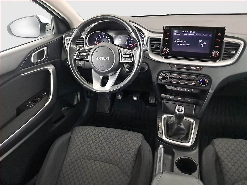 Kia Ceed (2022) 1.5 T-GDI, Serv.kniha - fotka 7 z 16