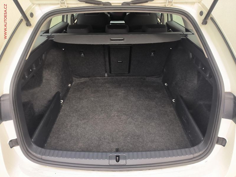 Škoda Octavia (2020) 2.0 TDi, 2.maj,ČR, Style - fotka 7 z 27