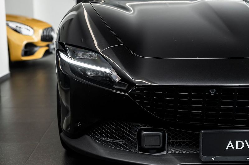 Ferrari Roma ADAS/Carbon/ZÁRUKA - fotka 23 z 24