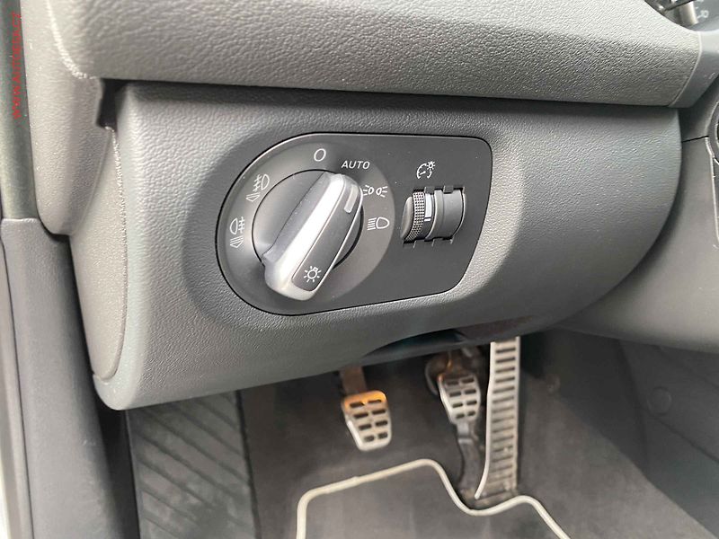 Audi S3 (2011) 2.0 TFSi Quattro, Bixen, šíbr - fotka 14 z 15
