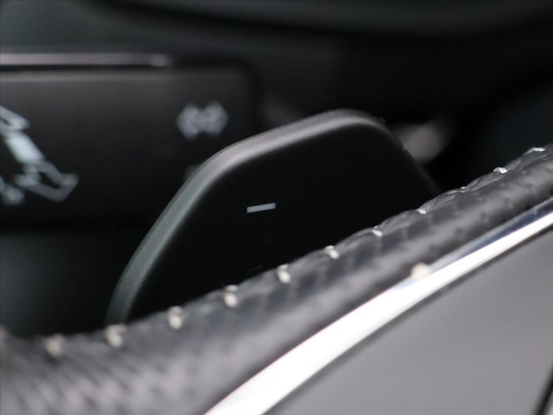 Škoda Karoq 2,0 TDI DSG 4x4 Sportline DPH - fotka 18 z 32