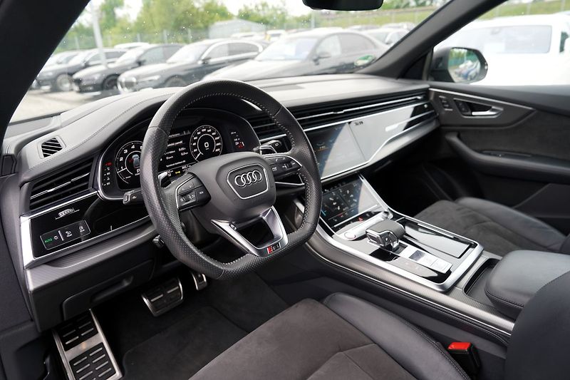 Audi RS Q8 TFSI 441kW quattro - fotka 24 z 51
