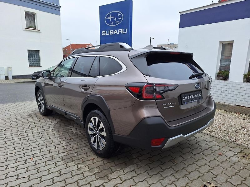 Subaru Outback (2025) TOURING  - fotka 2 z 12