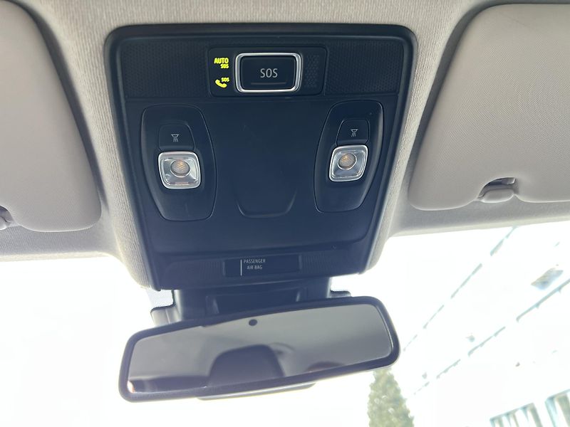 Renault Clio 1.6i E-TECH HYBRID AUTOMAT - fotka 15 z 33