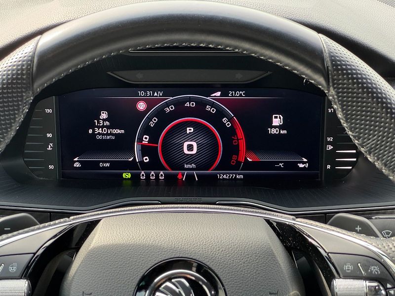 Škoda Superb (2021) Sportline 2.0 TSI DSG 4x4 - fotka 16 z 45